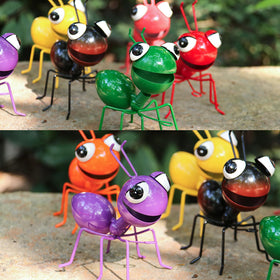Eight-pack ants statues brighten gardens with playful detail and durability