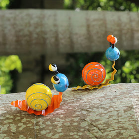 Cruis Cuka snail garden display set of 2 for outdoors.