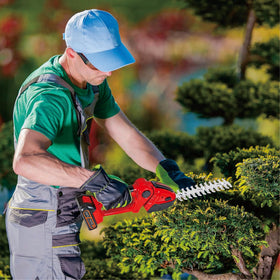 Cub Tik hedge-trimmer lightweight 1.54lb easy one-handed use.