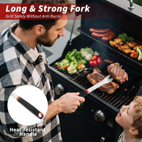 CuCut Serrated Edge on spatula enables easy cutting and slicing during grilling.