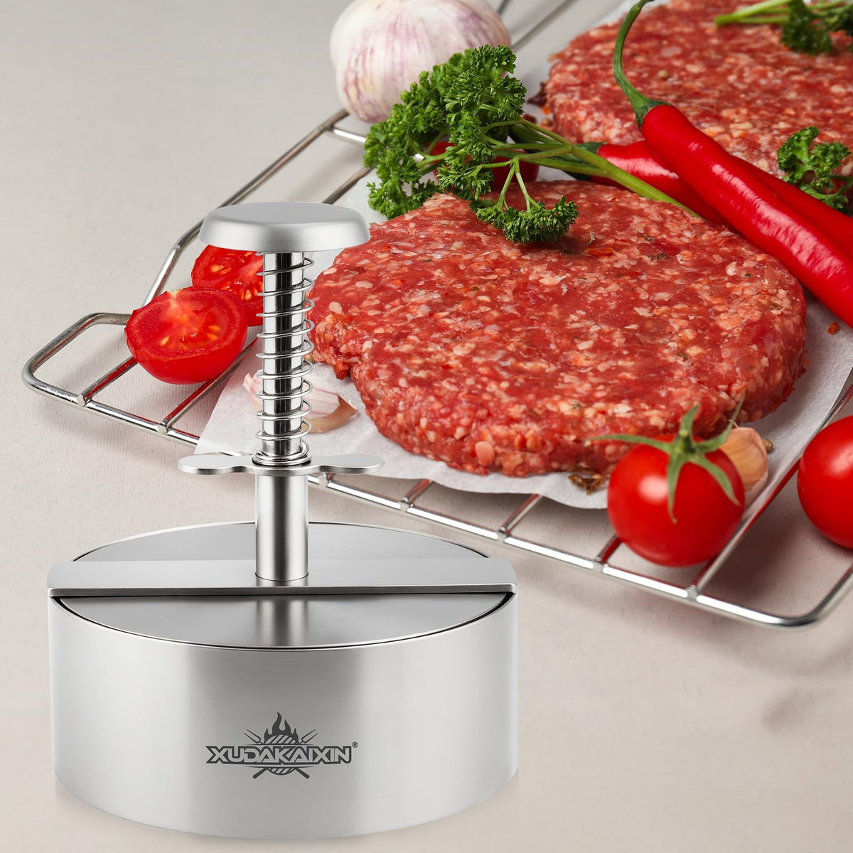 Cuexorik hamburger press easy-release design ensures round patties every time.