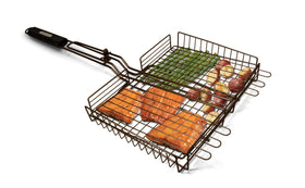 Cuisinart CNTB-422 Simply Grilling Basket with fish filets demonstrates secure cooking and easy release