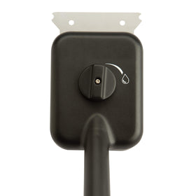 Cuisinart CSBS-777 front scraper tackles baked-on grime for deep cleaning.