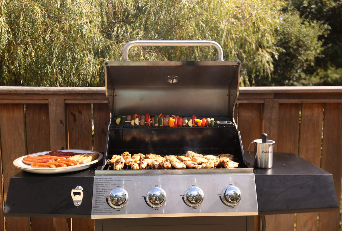 Cuisinart dishwasher-safe brush simplifies cleanup after grilling and smoking.