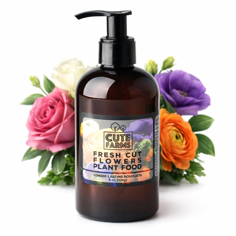 Cute Farms Fresh Cut Flower Food bottle pour supports longer-lasting blooms in bouquets