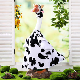 Cutecrop garden goose decor accent elevates yard ambiance.