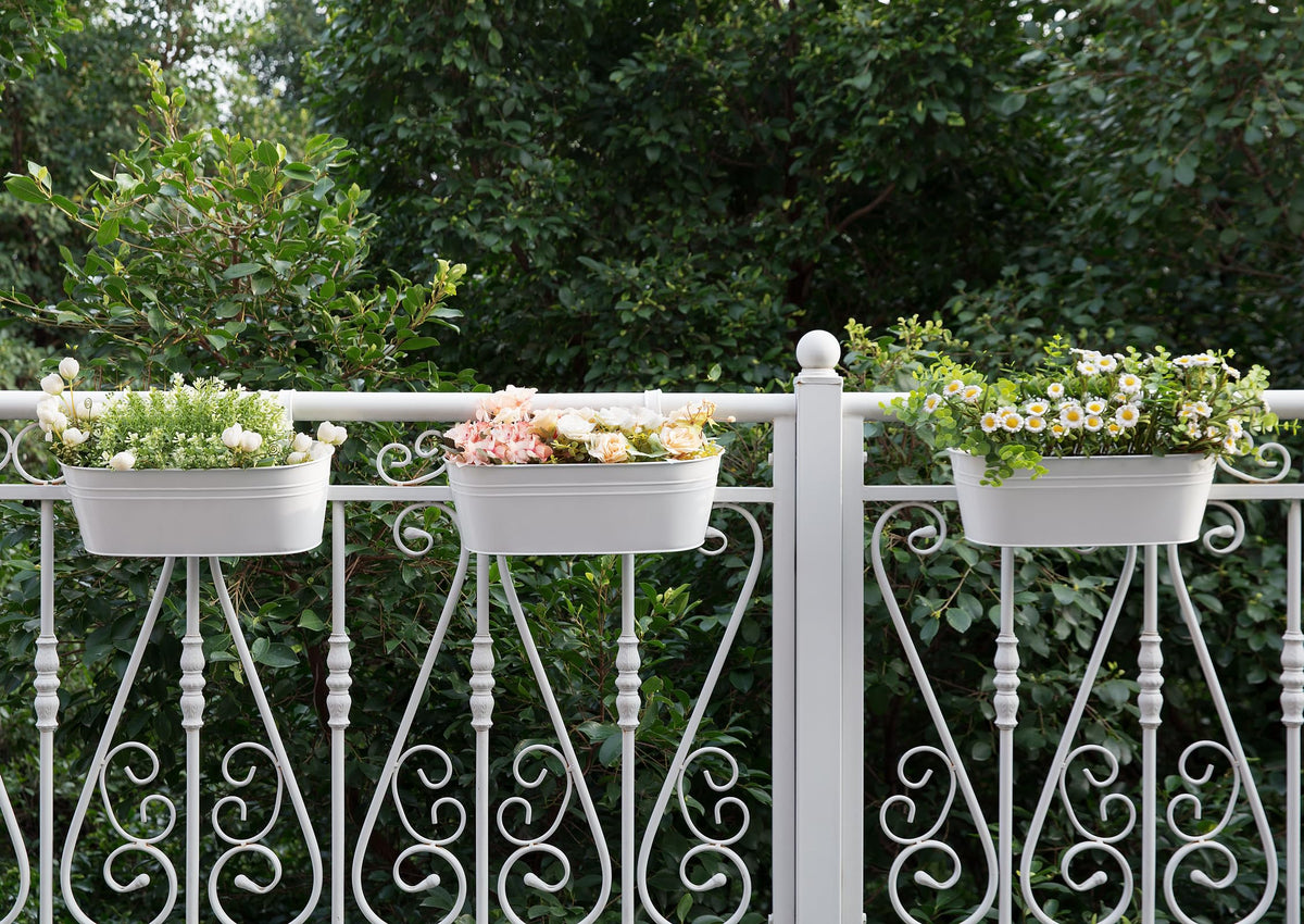 Dahey durable metal hanging planters suit outdoor patios and gardens