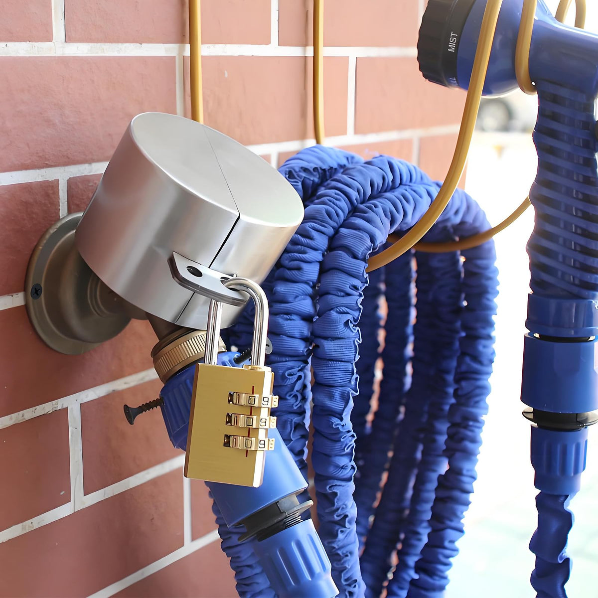 Dakekou water-conservation lock stops wasteful flow from open spigots.