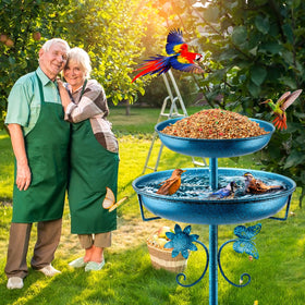 Removable bowls on Daoeny bird bath for simple cleaning.