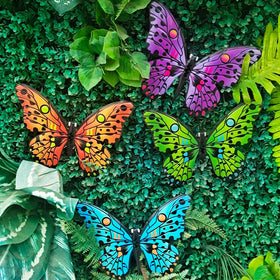 Daogtc butterfly wall decor makes a thoughtful gift for gardening lovers.