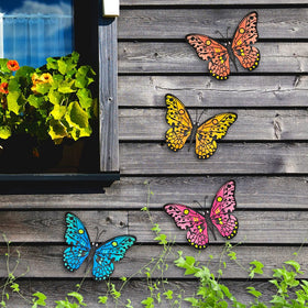 Daogtc four-pack decor elevates balcony or patio walls.