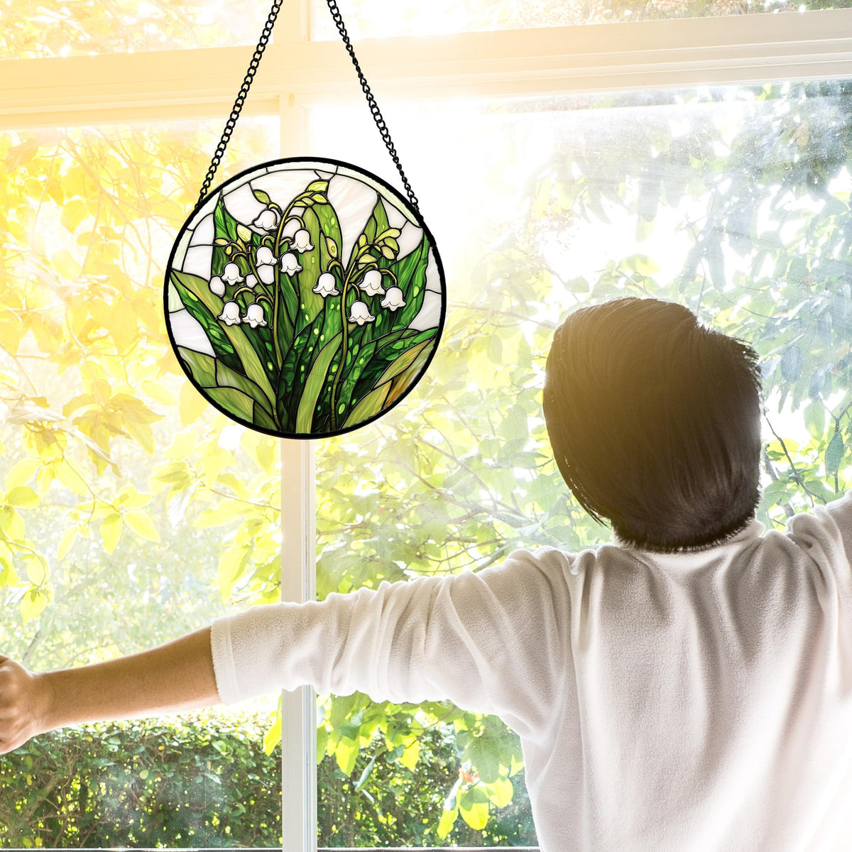 DASTOLL double-sided sun catcher showcases colors from both sides when the sun hits.