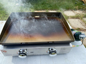 DcYourHome backyard use emphasizes versatility for camping, parties, and weekend barbecues.