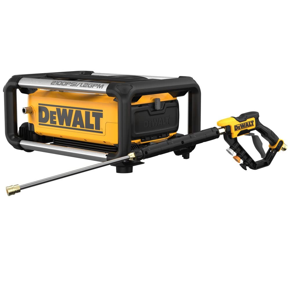 DEWALT PRS WTR 2100PSI hose and nozzle setup for versatile outdoor washing.