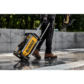 DEWALT PRS WTR 2100PSI side view highlighting sturdy frame and portability.