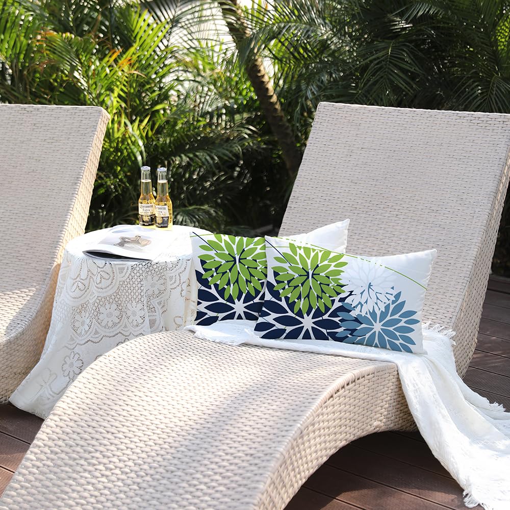DFXSZ outdoor pillow cover close-up with waterproof coating beads water
