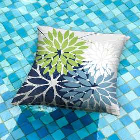 Close-up of waterproof coating beads on DFXSZ pillow cover that helps keep cushions dry.