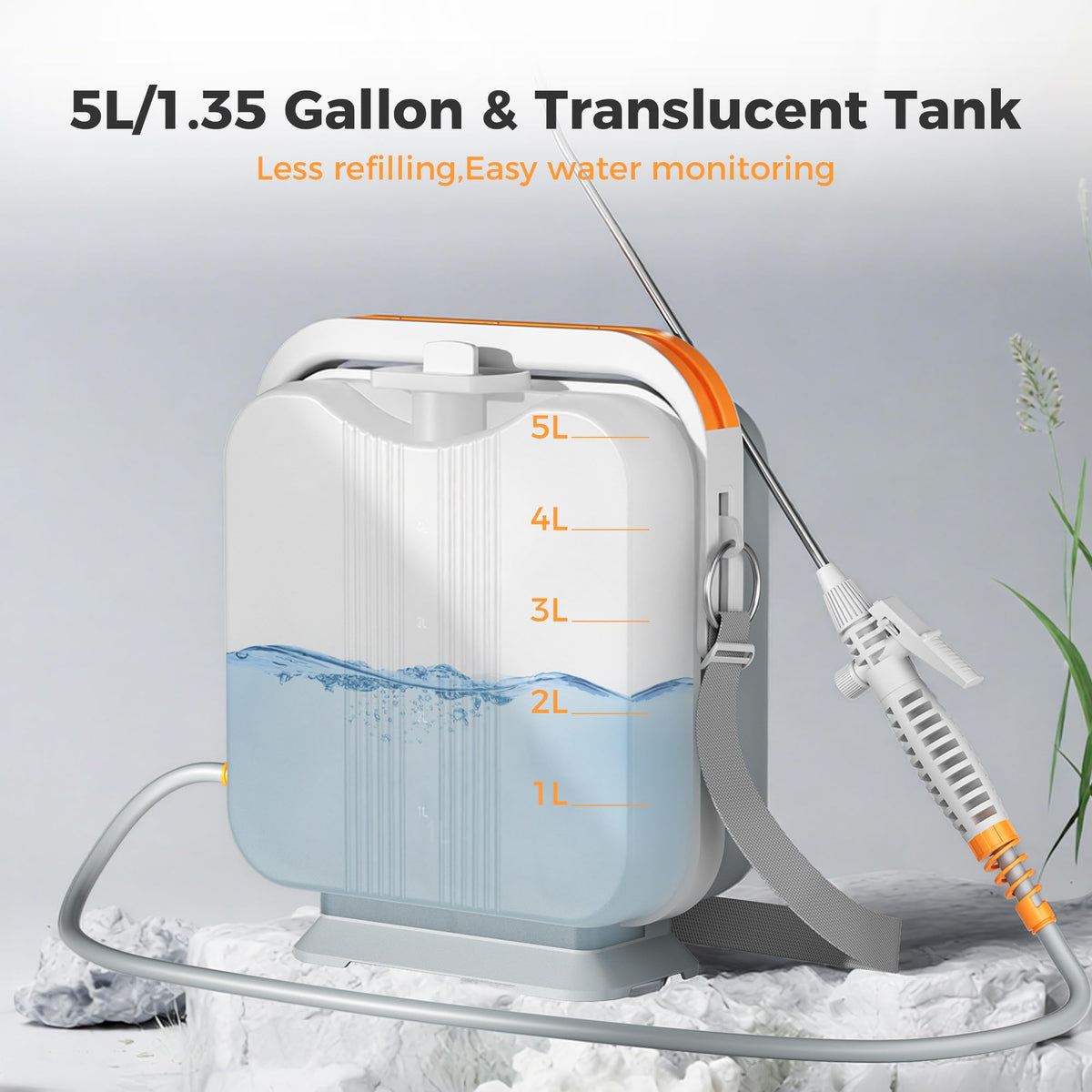Translucent 5L tank on the Diivoo sprayer showing water level
