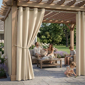 DIVA EN CAMINO DEC thermal-insulated curtain improves comfort in sunlit patios and breezy balconies.