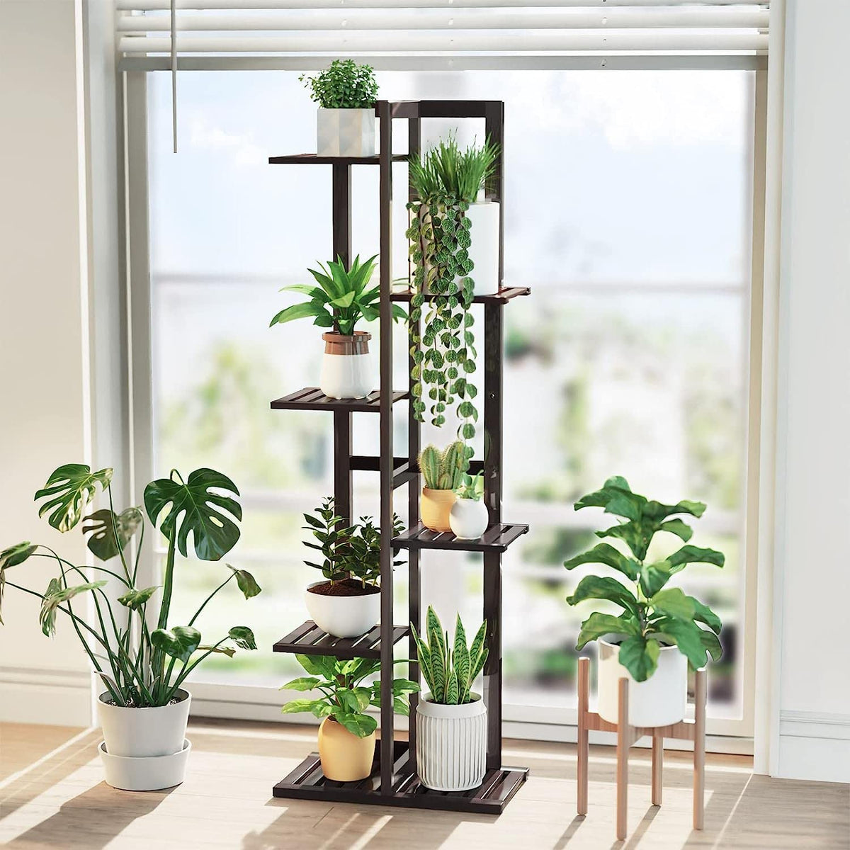 DolceLuna space-saving vertical stand fits corners and balconies.
