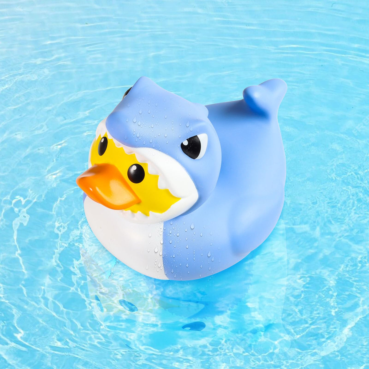 Doli Yearning chlorine floater with twist ring controls release for balanced dosing.