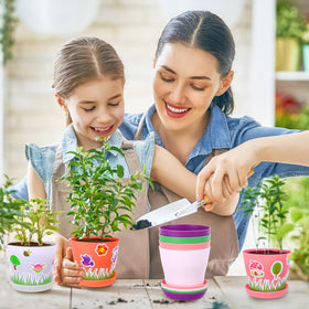 Domensi drainage tray supporting clean, organized planting crafts