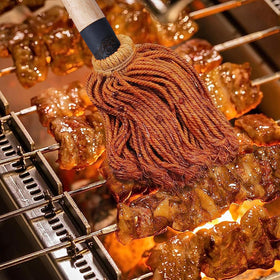 Donxote wooden handle mop provides sturdy grip while keeping distance from heat