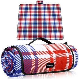 Doonly picnic blanket on sand, waterproof and sandproof for beach days.