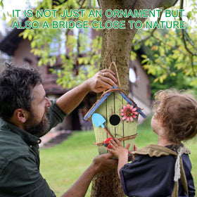 DoubleFill gift-ready birdhouse for nature lovers and birdwatchers.