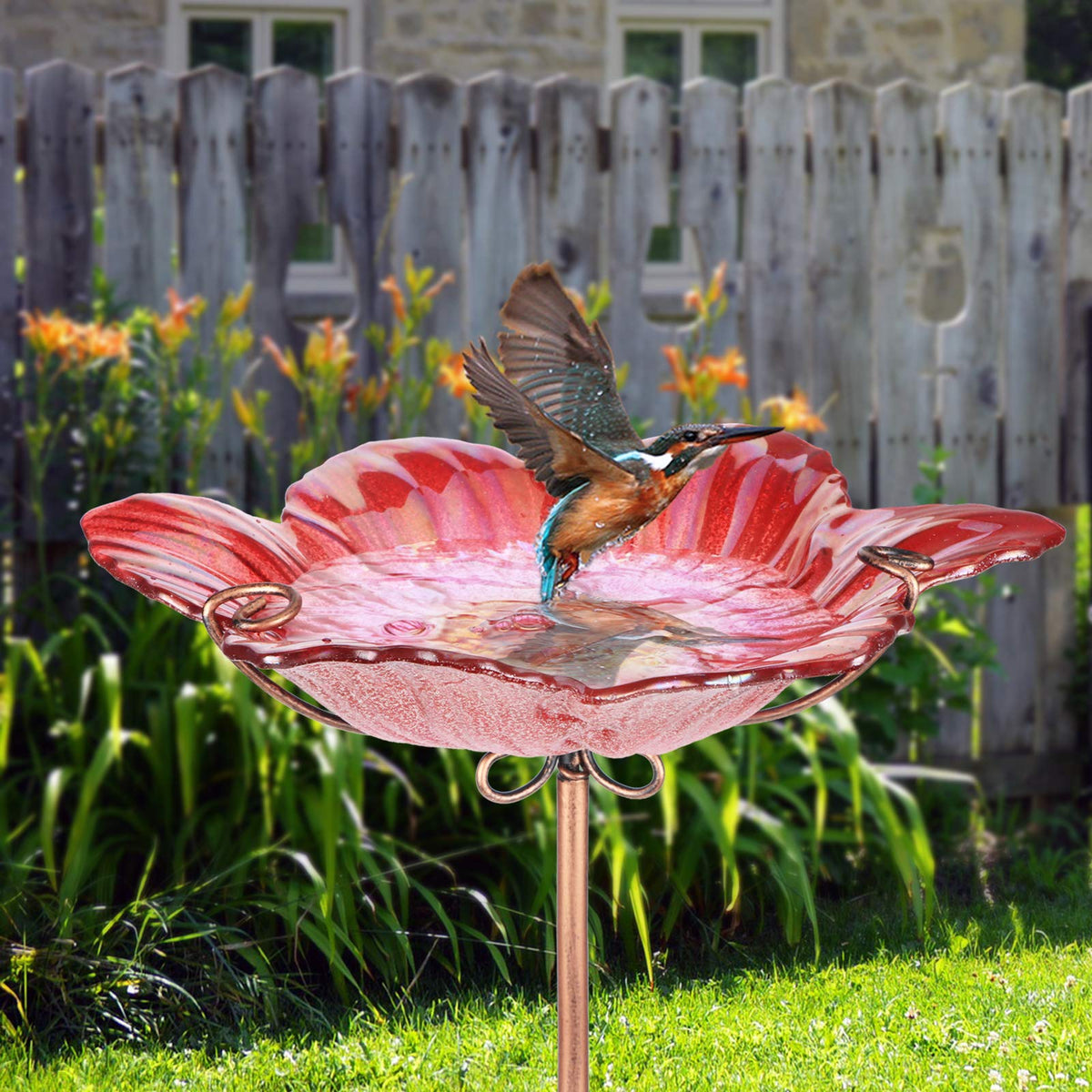 Dream Garden metal stake base three-prong provides stable outdoor support.