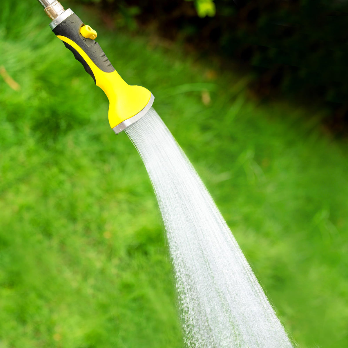 Dreyoo Fan Nozzle ergonomic grip offers comfortable, non-slip operation during watering.