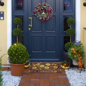DWKKX easy-clean door mat that rinses clean with a hose.