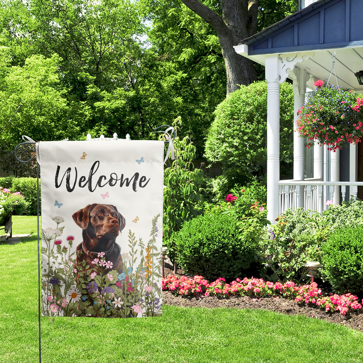 DZGlobal vivid floral lab flag brightens porch and garden spaces.
