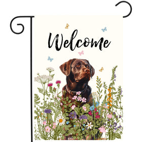 DZGlobal floral chocolate lab flag 12x18 enhances outdoor curb appeal with cheerful florals.