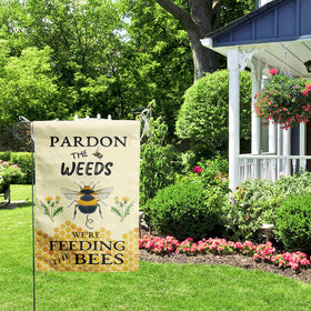 DZGlobal yard decor flag highlights double-layer stitching for durability