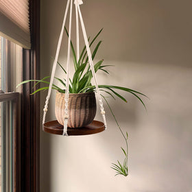 E-Know indoor-outdoor-friendly design fits living rooms, balconies, and patios.