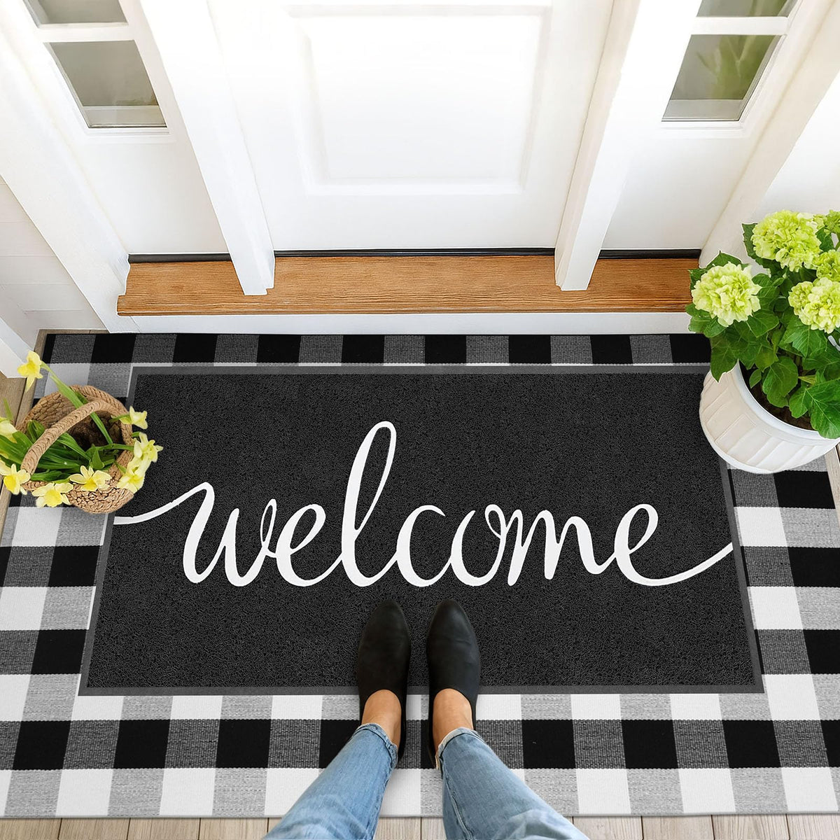 Earthall non-slip rubber back keeps the mat securely in place on any floor.