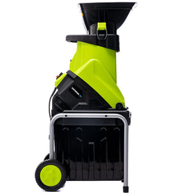 Earthwise GS70015 motor view emphasizing 15-amp performance for mulching.