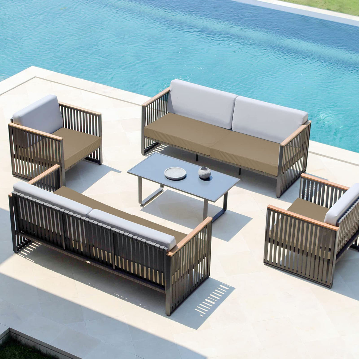 Easy-Going non-slip back fabric keeps cover in place on furniture.