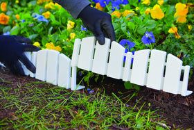 EasyFlex Adirondack wood-look border showcases decorative, durable edging.