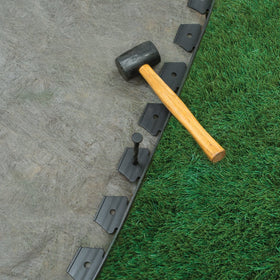 EasyFlex 40-foot kit includes edging and spikes for easy setup.