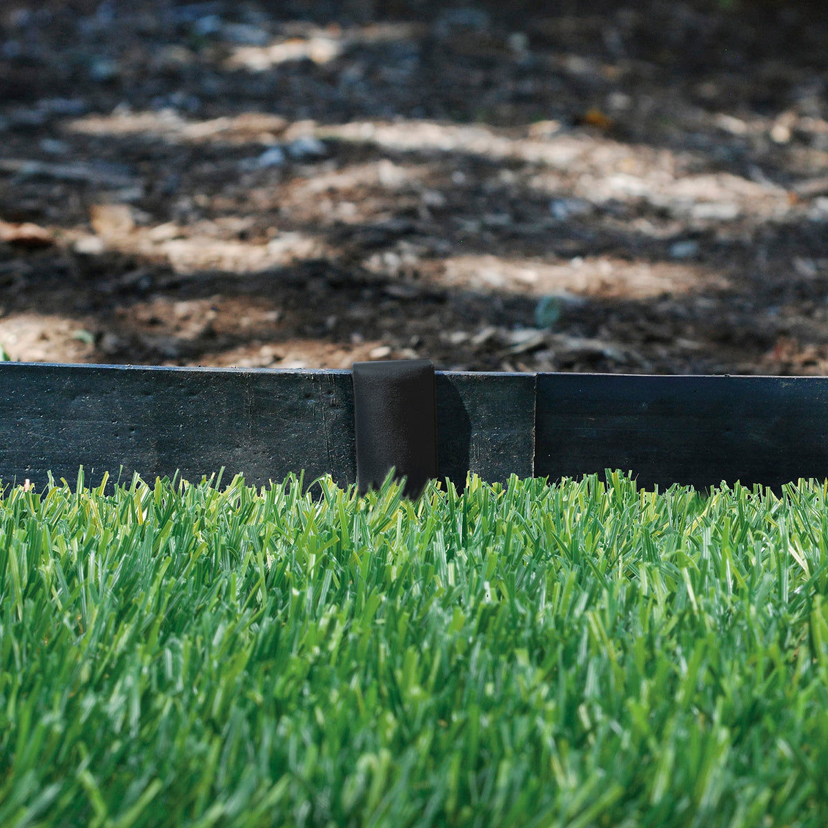 Edging installed along curved garden border with EasyFlex