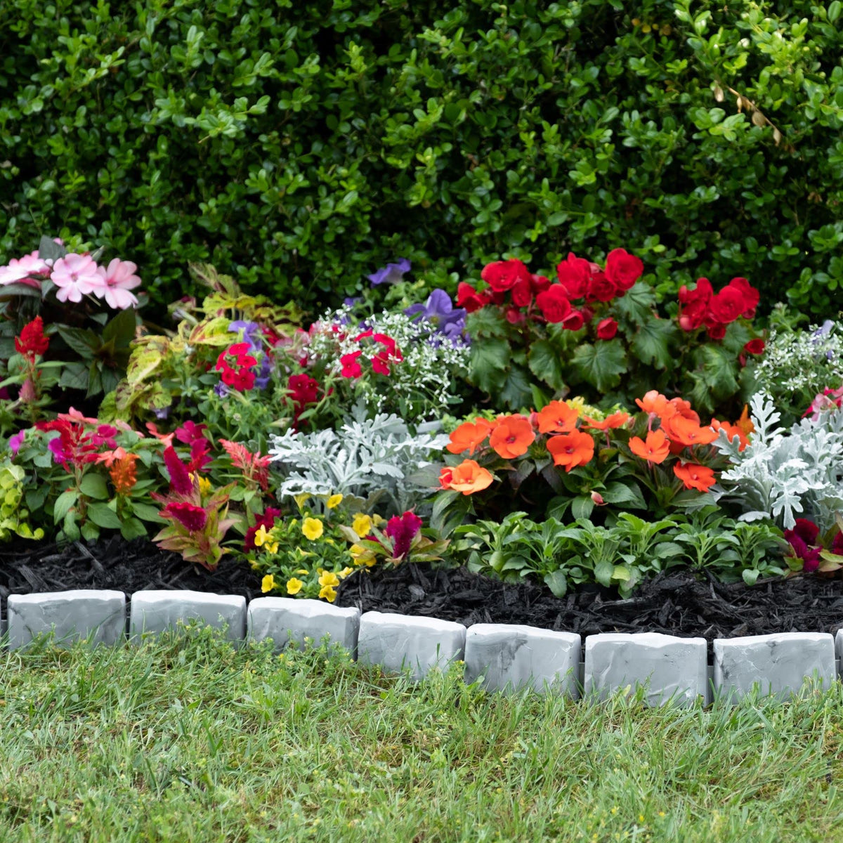 EasyFlex USA-made border adds rustic appeal to garden beds