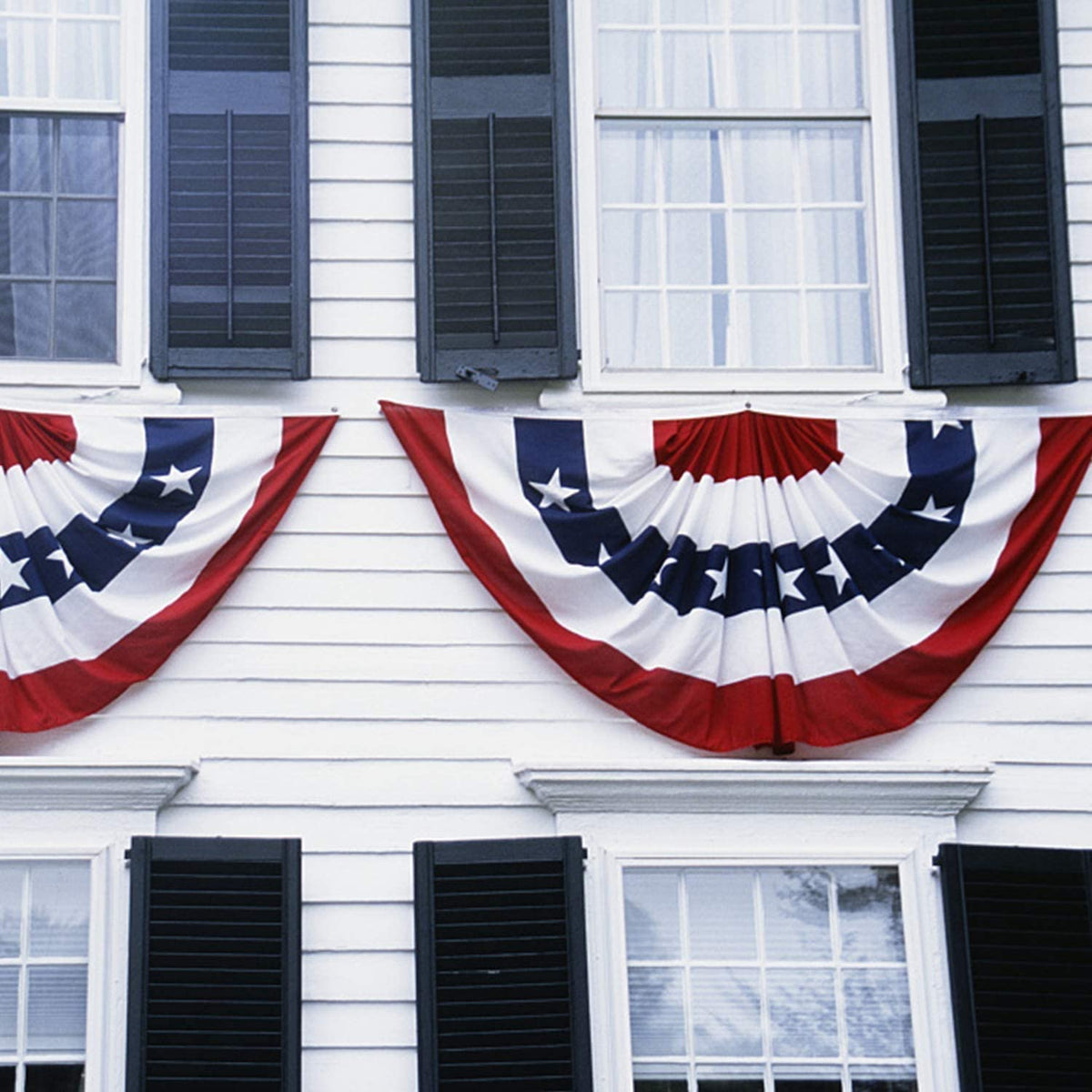 EBaokuup Memorial Day flag banner decorates porches and fences.