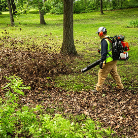 Echo PB-9010T outputs 1110 CFM for broad debris coverage