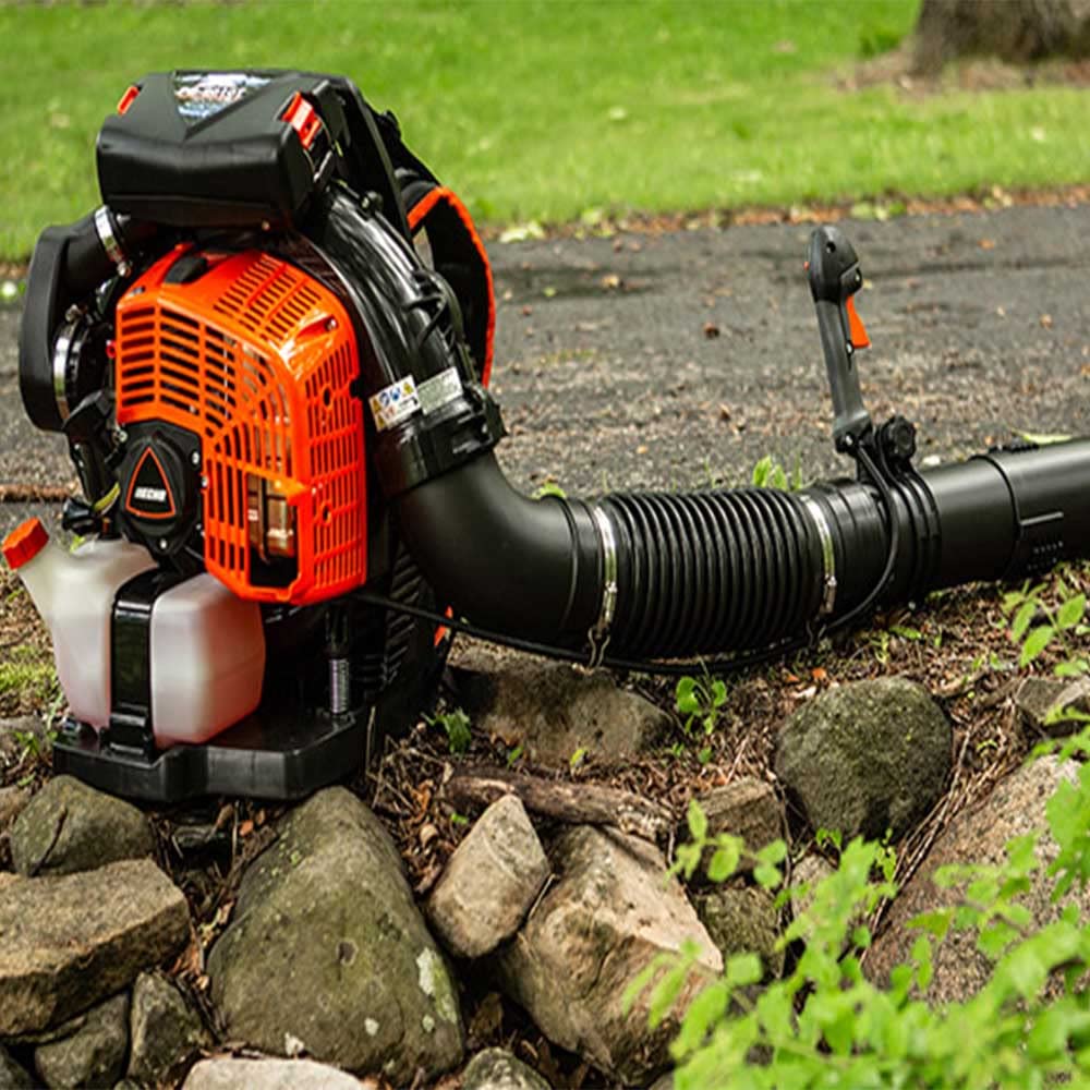 Echo PB-9010T delivers 220 mph air speed for quick clearing