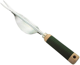 Edward Tools weeding tool with metal base provides precise leverage for weed removal