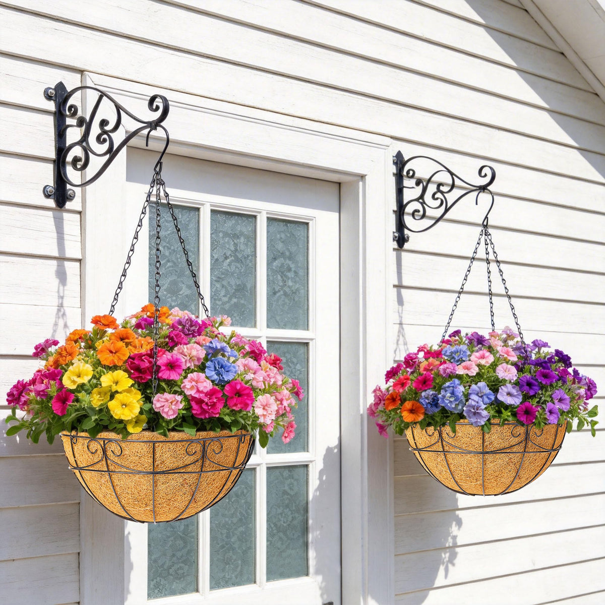 Closeup of rust-resistant metal on EINYEXW hanging basket