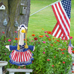 EKOREST outfit fits 23-inch statues for easy seasonal updates.