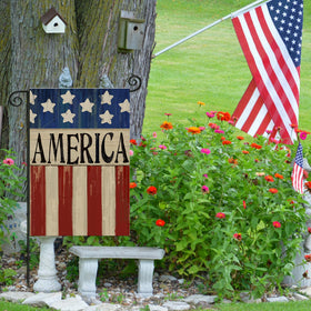 EKOREST outdoor garden flag used on yard or patio for seasonal charm.
